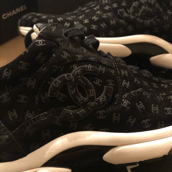 🖤CHANEL 🖤 - Picture 3 of 9